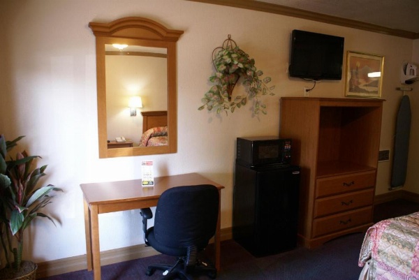 Best Budget Inn Anaheim image 12