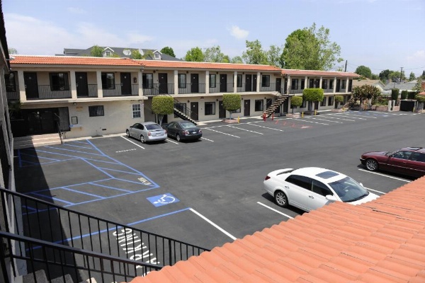 Best Budget Inn Anaheim image 14