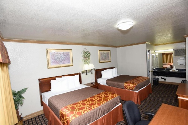 Best Budget Inn Anaheim image 8