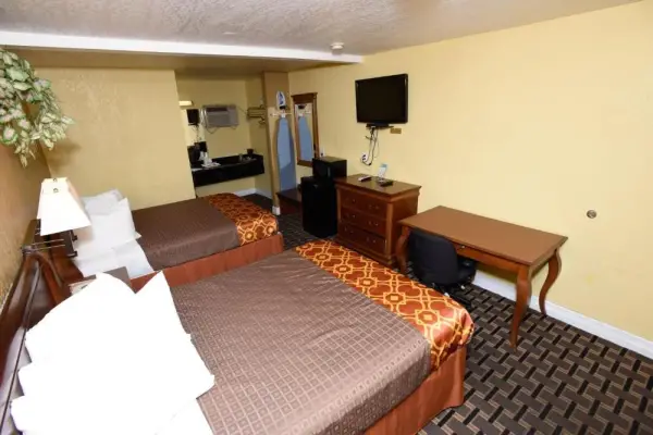 Best Budget Inn Anaheim 7