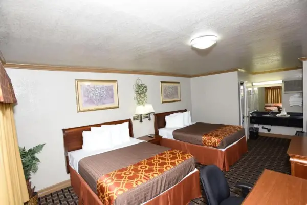 Best Budget Inn Anaheim 8